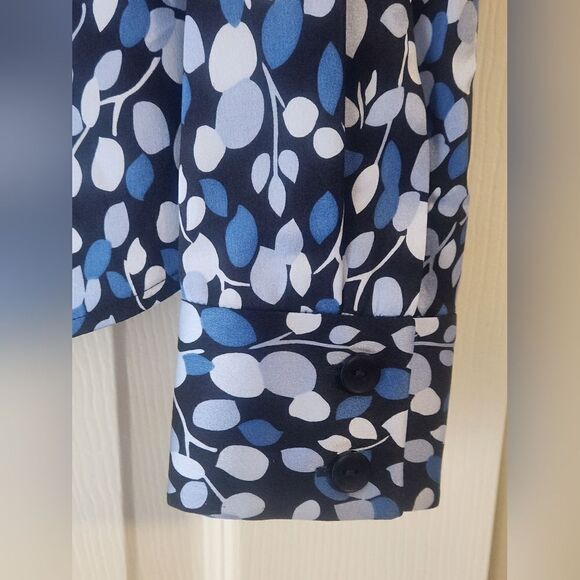 Grace DaneLewis 8 BlackBlue 96%SILK FloralPrint Lsl ButtonsUp Women ShirtBlouse - Picture 7 of 7